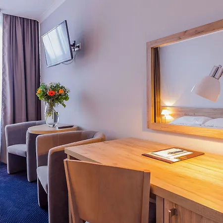 Belwederski 3* Warschau