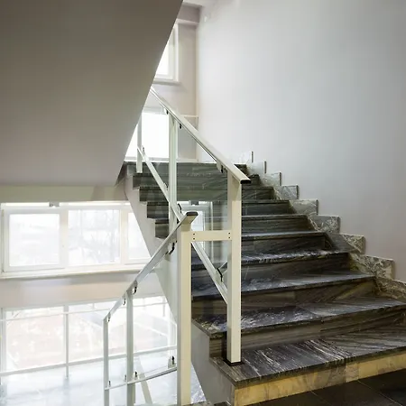 Belwederski 3* Warschau