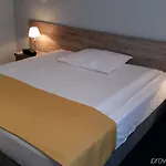 Belwederski 3*