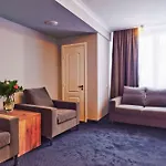 Belwederski 3*
