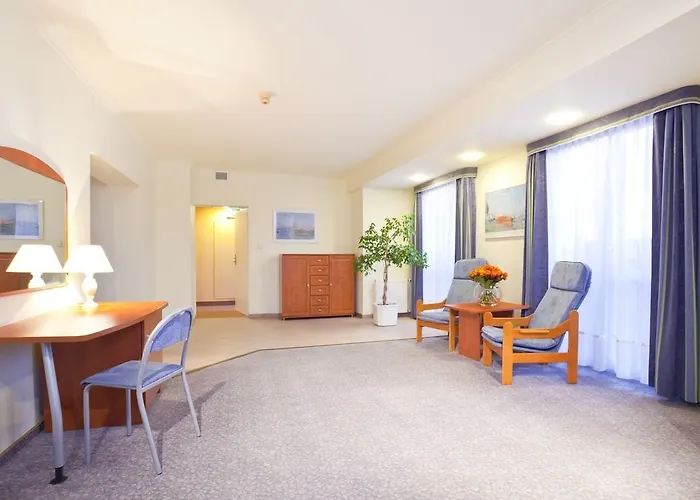 Belwederski 3* Warsaw