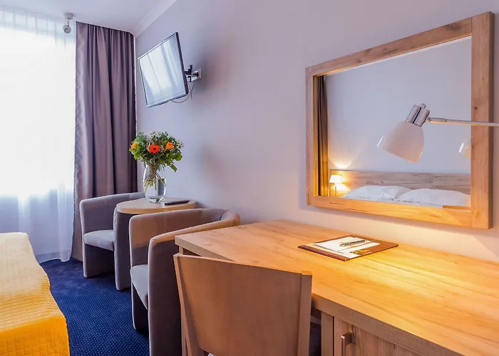 Belwederski 3* Warsaw