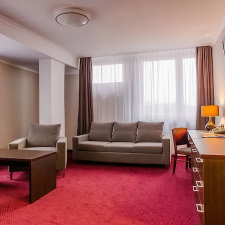 Belwederski 3* Warszawa